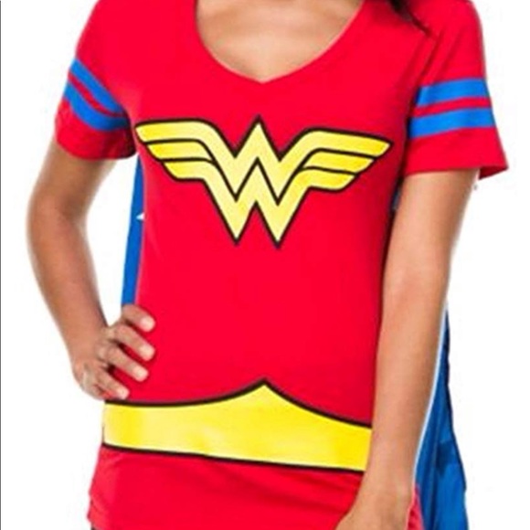 wonder woman t shirt with cape